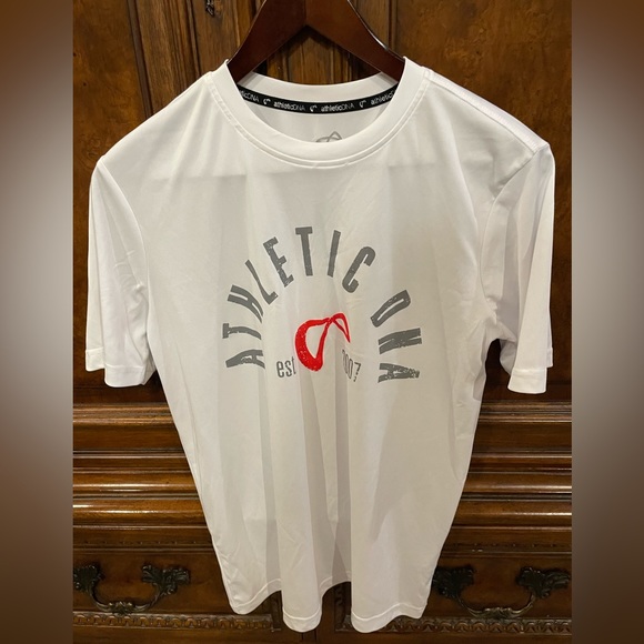 Men’s size small Athletic DNA.  White very good condition - Picture 1 of 3